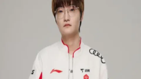 大乐透期号专家质合分析：西汉姆对曼城预测及前区十码推荐